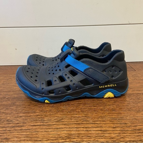 Merrell | Hydro Canyon Kids Water Friendly lightweight Sandal in Blue Size 2 - Picture 2 of 12